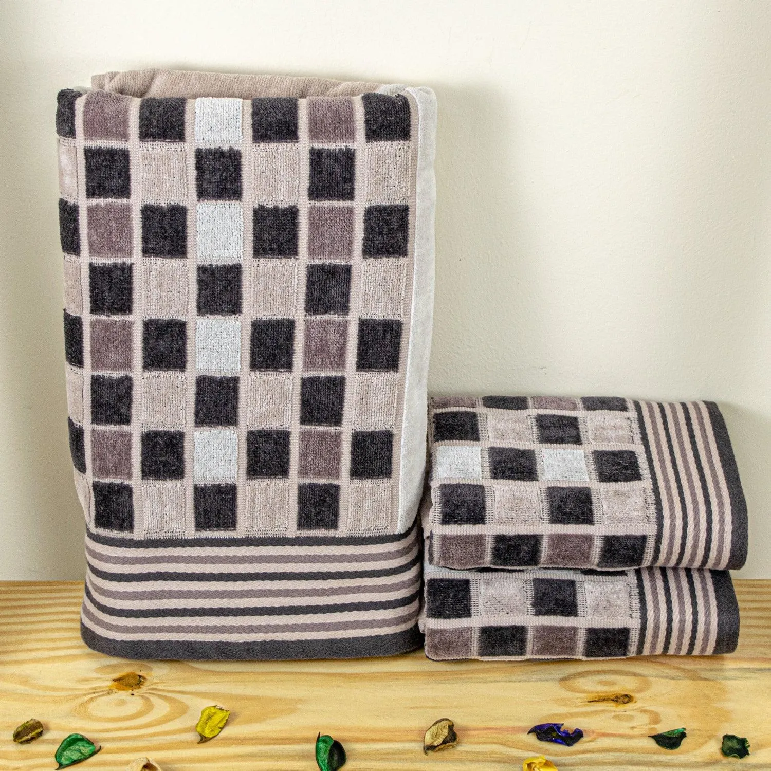 Rangoli Lira Check 100% Cotton Bath Towel & Hand Towel set of 3, 450 GSM (147L X 72W)