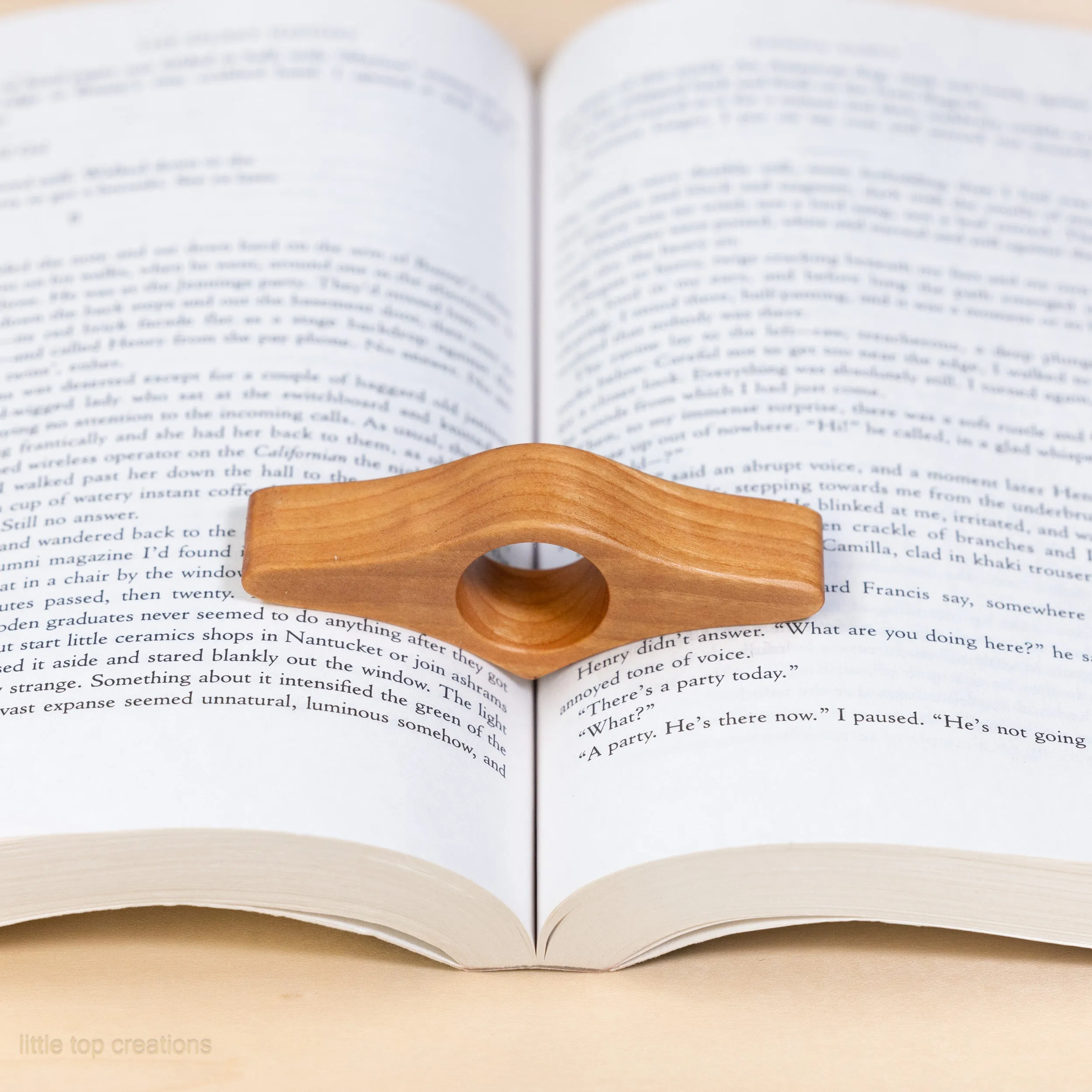 Wooden Thumb Book Page Holders